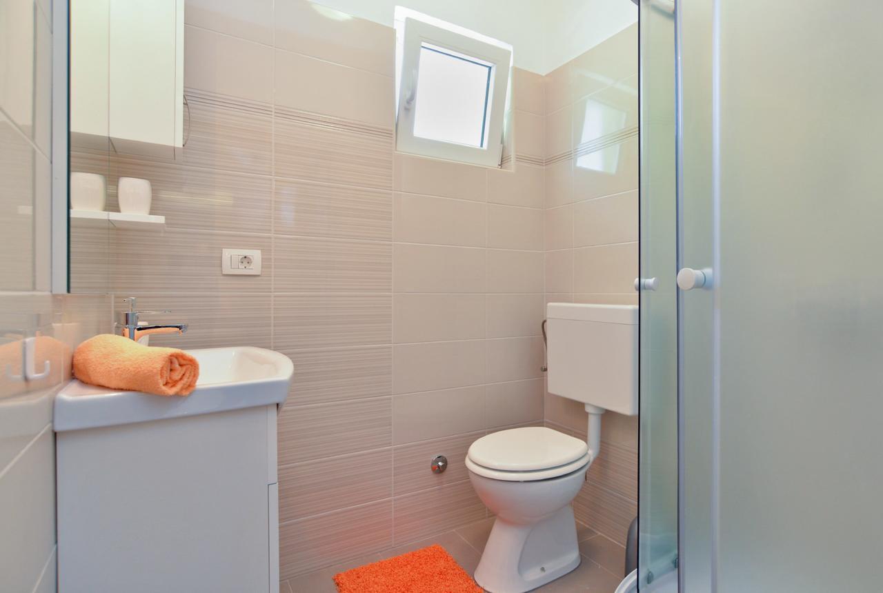 Apartments Olivera 1726 Pula Bagian luar foto